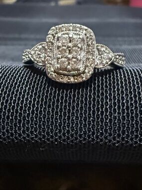 Diamond Halo Cluster Ring in Sterling Silver&14k sz7